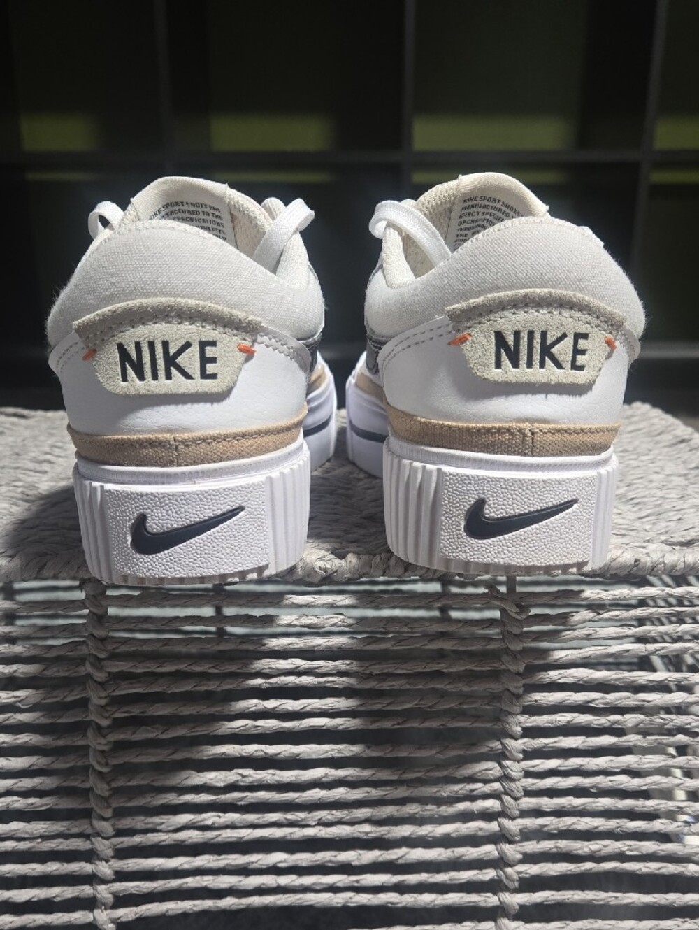 Nike Women's Court Legacy Lift Shoes Size 7.5 - Picture 3 of 11